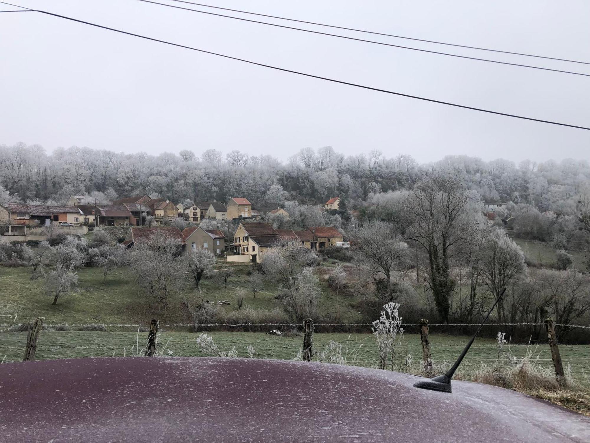 Les Allumettes D'Ecorsaint Buitenkant foto